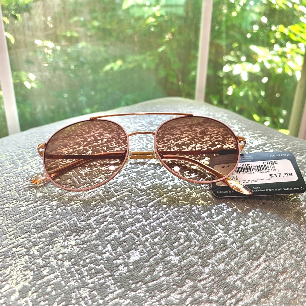 NWT: REVLON MAX PROTECTION UVA/UVB SUNGLASSES - Picture 7 of 8